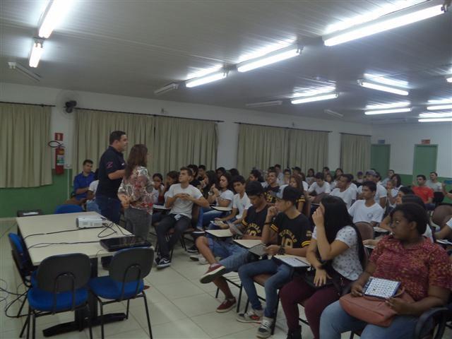 Fatec recebe visita de alunos das escolas de Montalvão e do Parque Castelo Branco foto