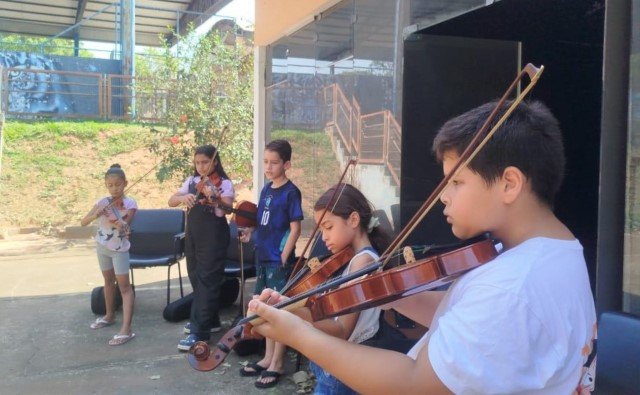 notícia - Coordenadoria da Juventude abre inscrições para novas oficinas de Balé e Violino